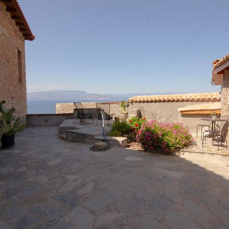 Ferienwohnung Fteri Stone House In Platanos, Akrata Exterior foto