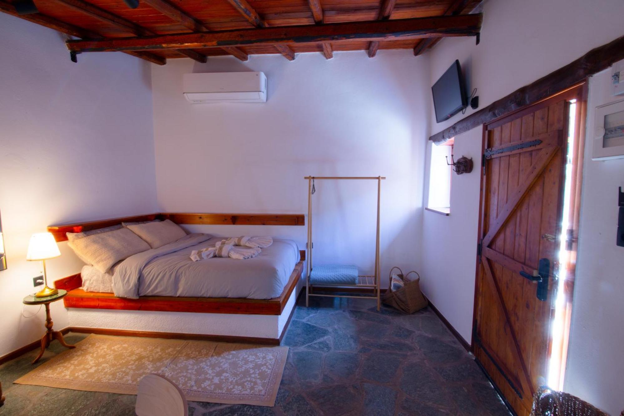 Ferienwohnung Fteri Stone House In Platanos, Akrata Exterior foto