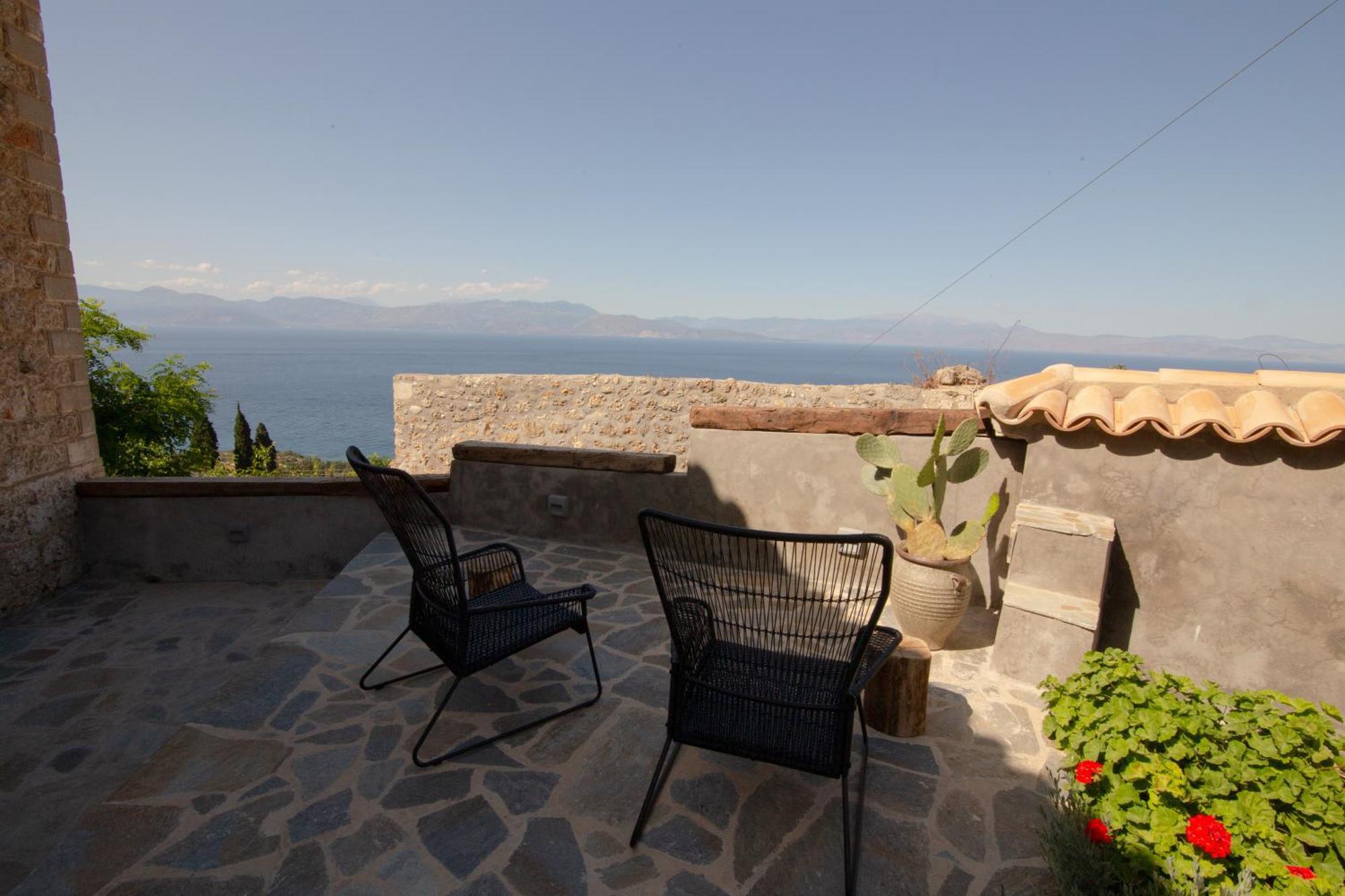 Ferienwohnung Fteri Stone House In Platanos, Akrata Exterior foto
